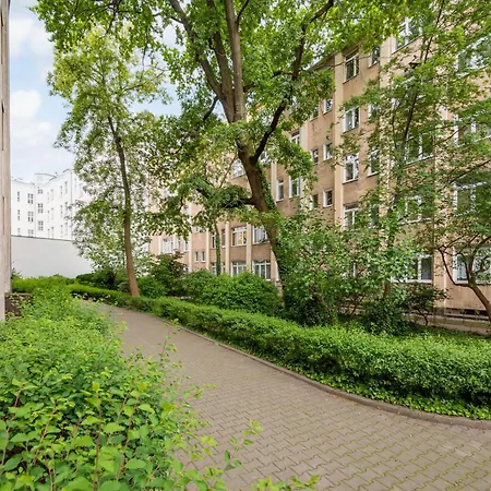 Courtyard In Pre-war Tenement House 1 Km To Station * Warszawa