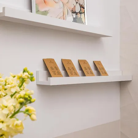 Courtyard In Pre-war Tenement House 1 Km To Station, Easy Trip To Chopin Airport *